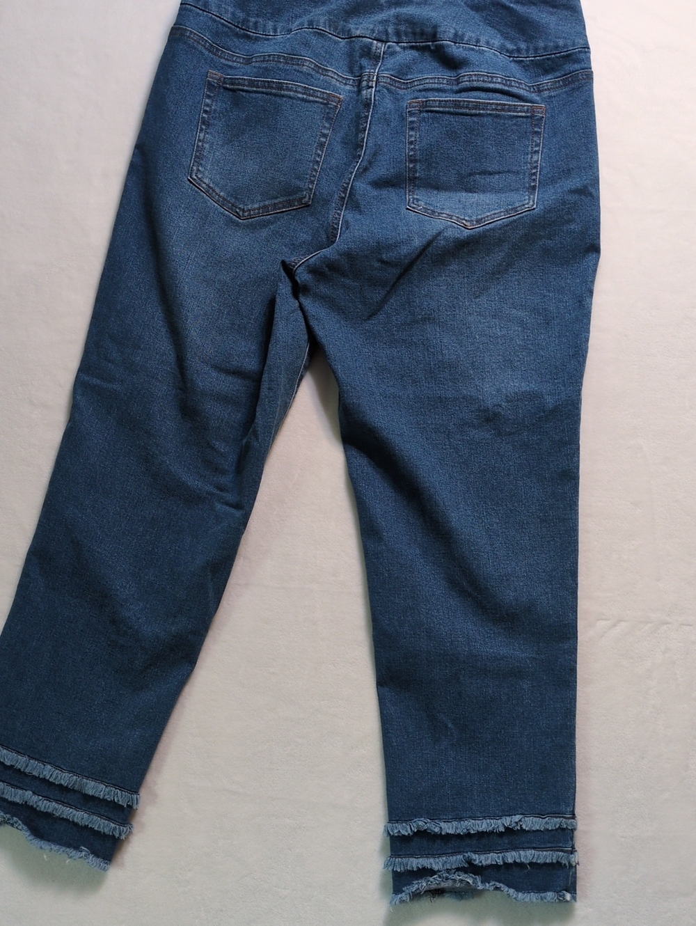 Slim-Sation 5-Pocket Crop Jeans Stretch Pull On Fringe Blue Size 12 - Picture 14 of 16